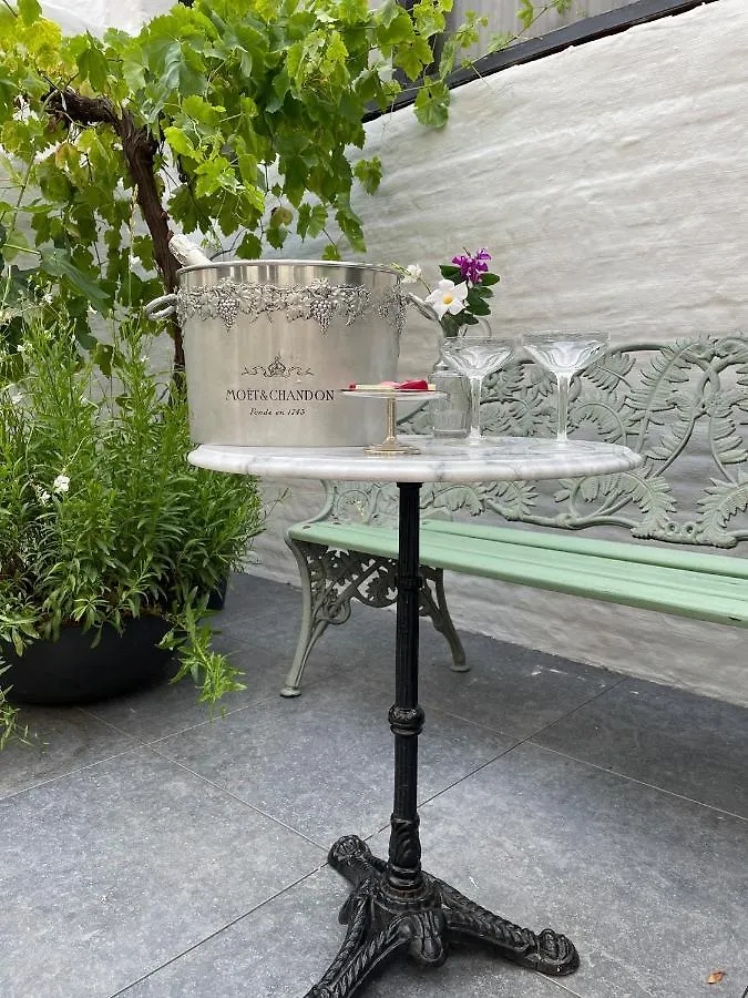 B&B L'Histoire De L'Eclair Bruges 0*,
