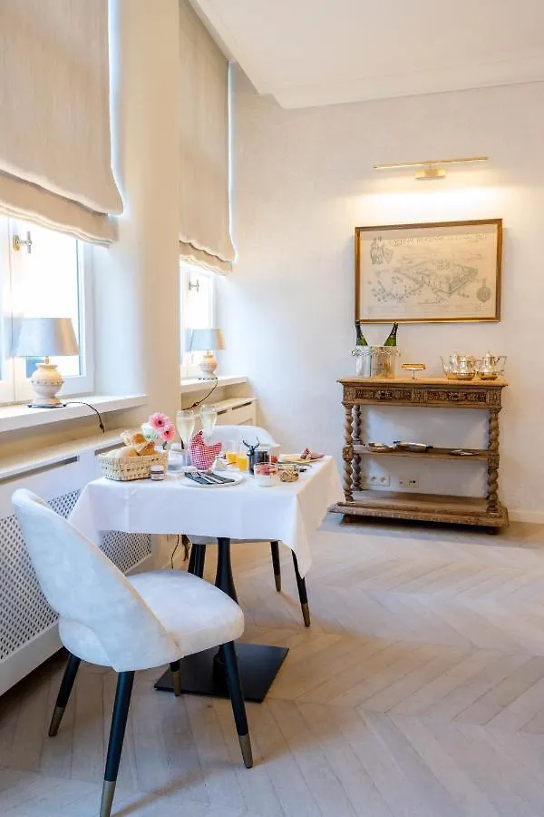 B&B L'Histoire De L'Eclair Bruges 0*,